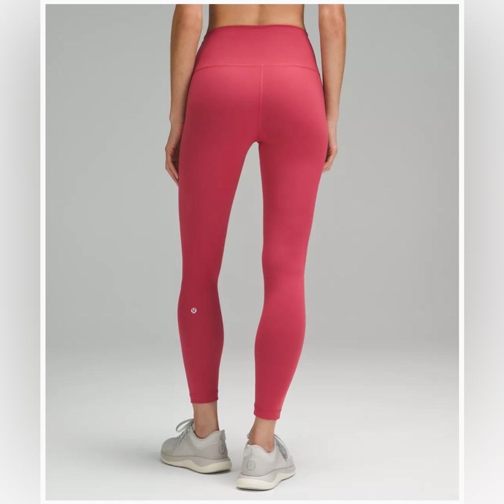 NWT Lululemon legging size 4